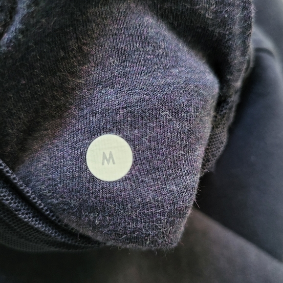 LULULEMON | City Bound Snap Button Close Strap Hooded Reversible jacket - Picture 12 of 15